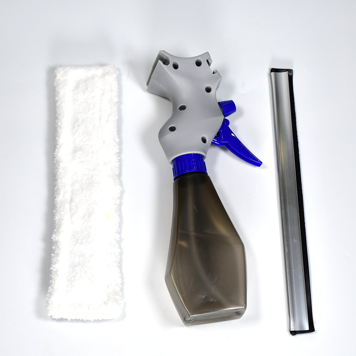4946 Plastic Easy Glass Cleaner 3 in 1 Spray Type Cleaning Brush, Pack of 1 DeoDap 4946 Plastic Easy Glass Cleaner 3 in 1 Spray Type Cleaning Brush, Pack of 1 DeoDap